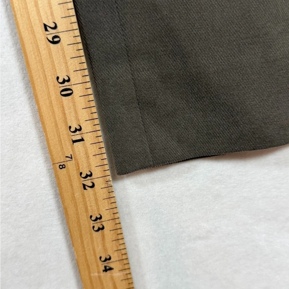 NWT Banana Republic 30W 32L Modern Fit Herringbone Cotton Khaki Chinos
